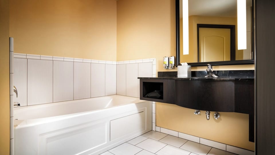 Bathroom with tub