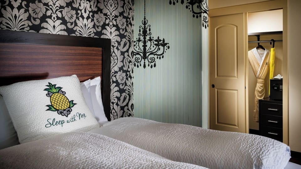 2 King beds