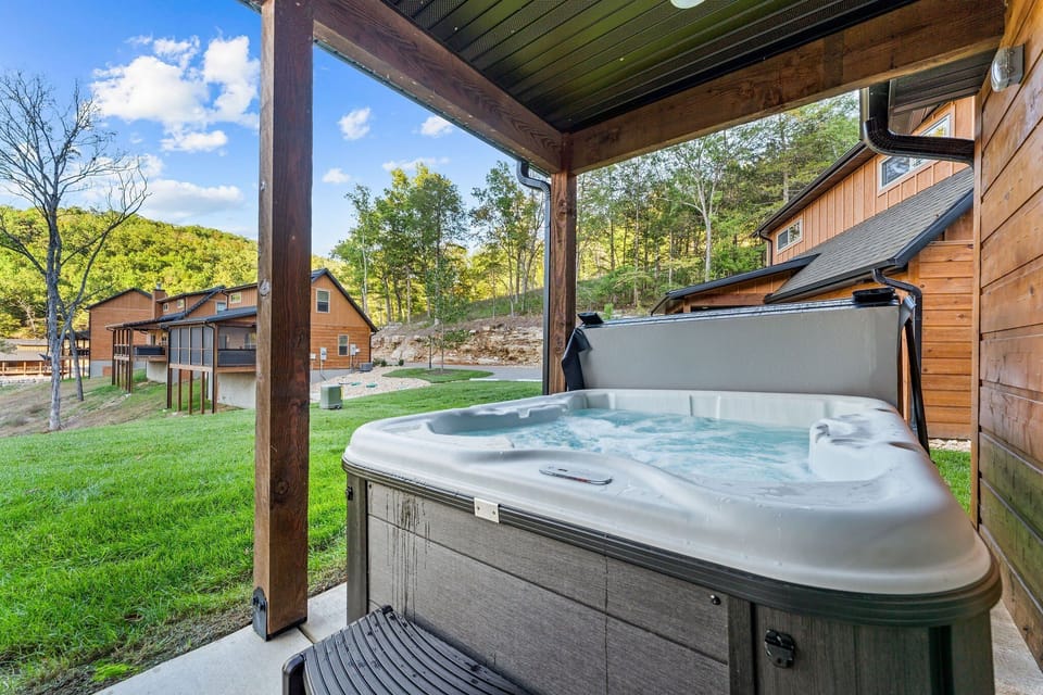 Outdoor spa tub