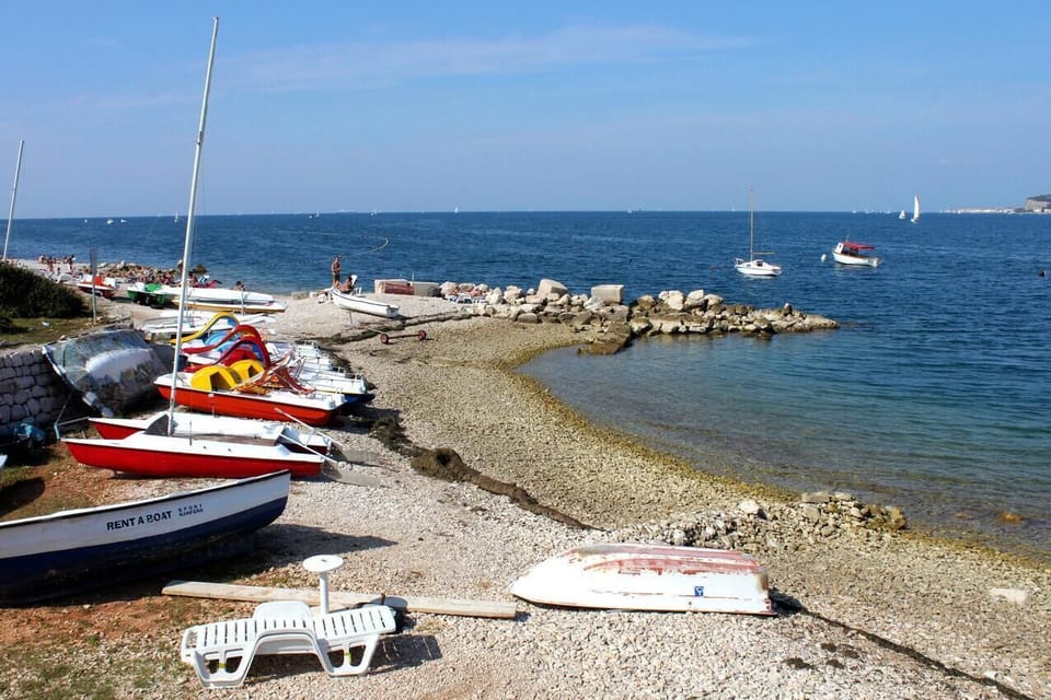Nearby beaches
