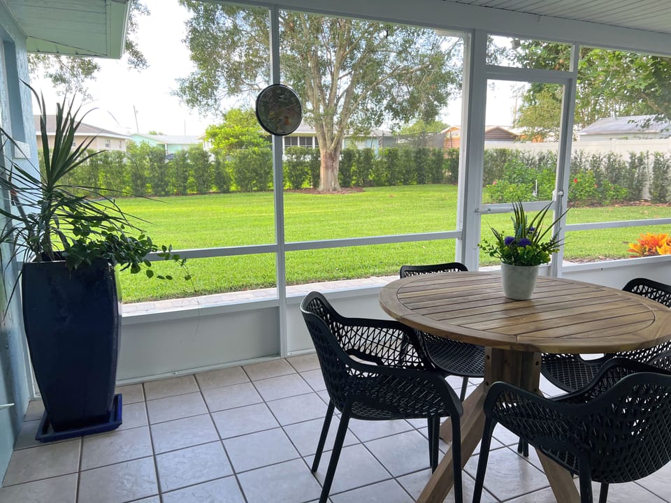 Outdoor dining
