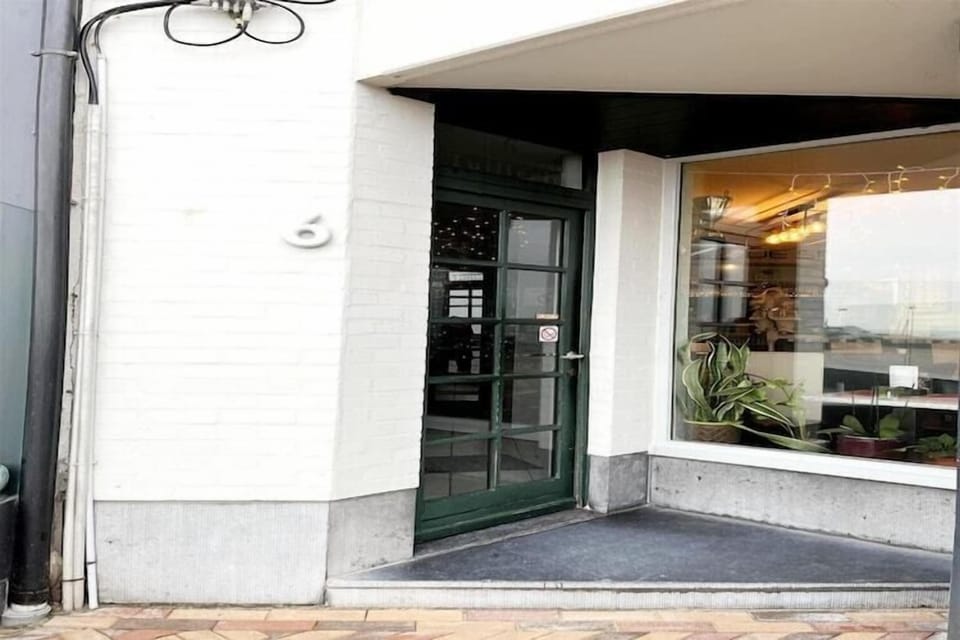 Entrance / Reception