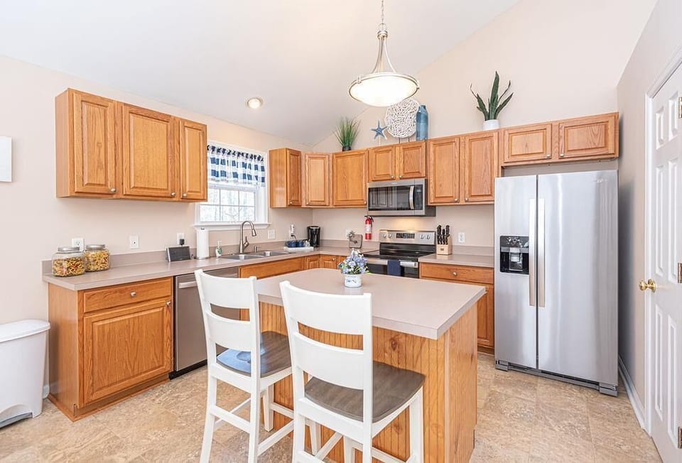 Kitchen, View 