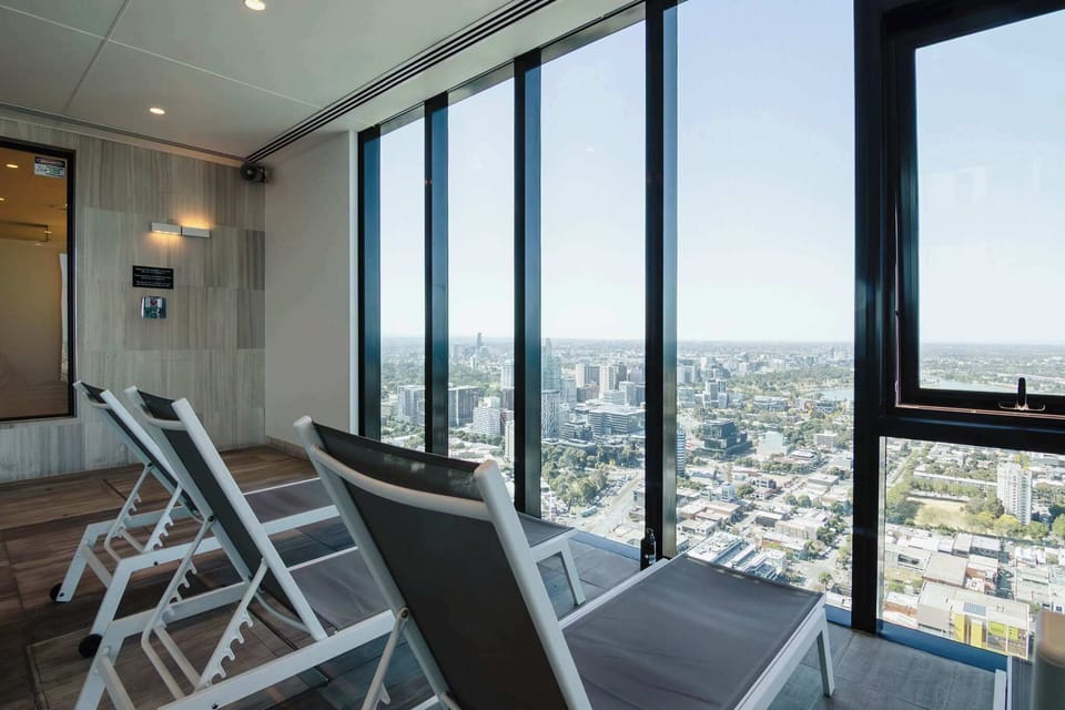 Building Facilities: Level 53
