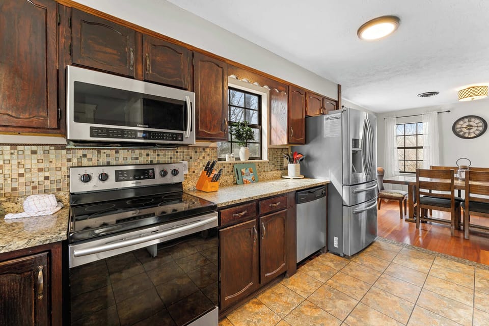 Fully equipped kitchen 