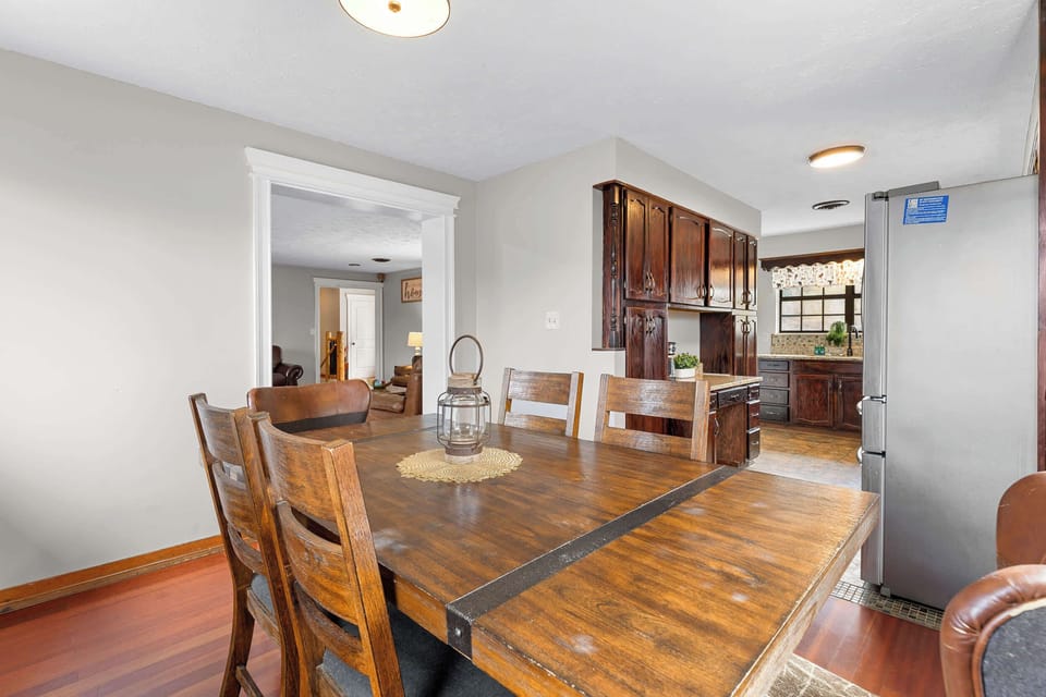 Dining table with seating for 6