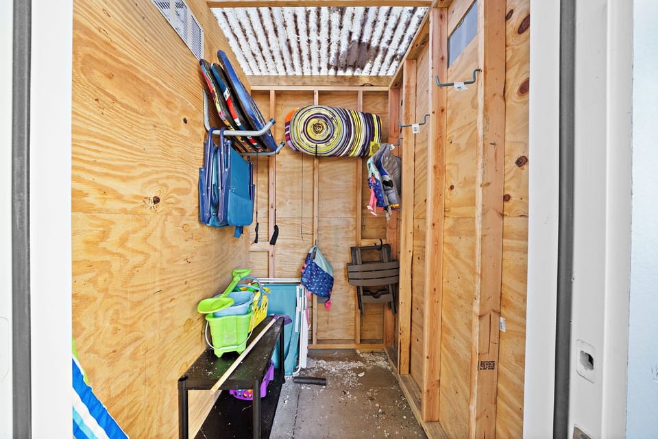 Beach Gear For Guest Use!
