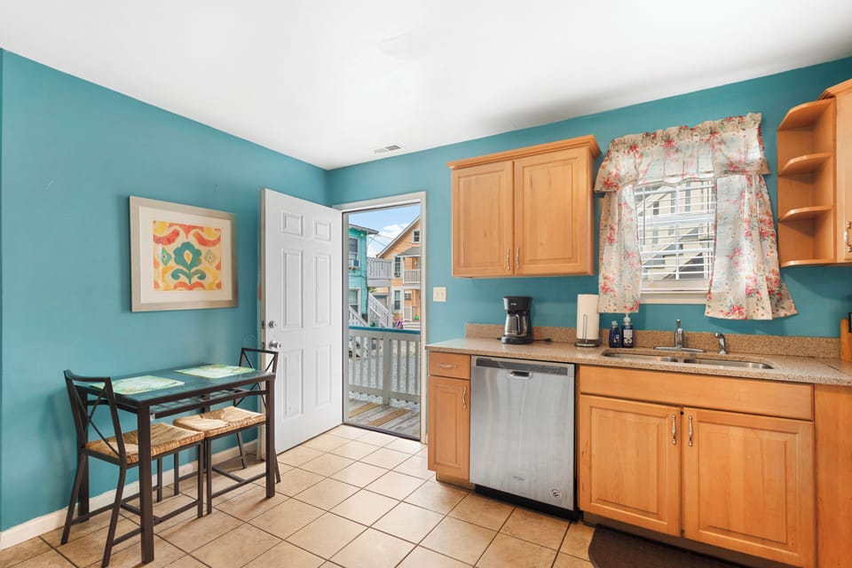 Crack open the back door while you're cooking breakfast and feel the crisp ocean breeze.