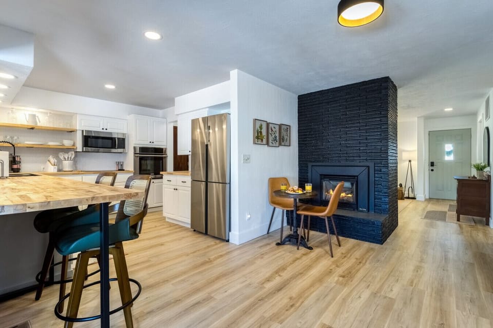 Gourmet kitchen