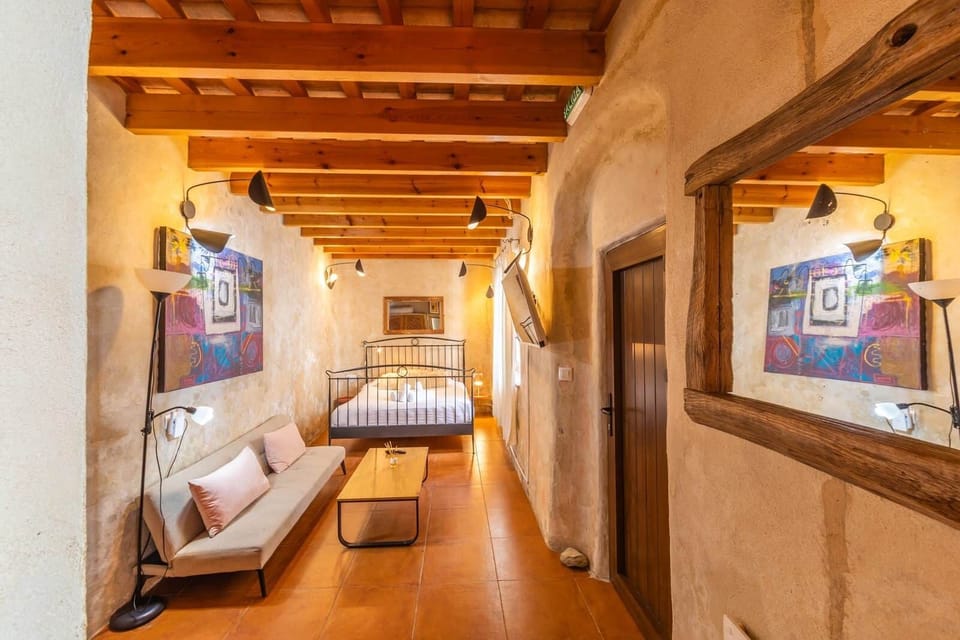 Tarifa chic night wave studio living room