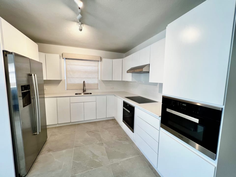 Full Kitchen with all utensils to cook and dine.