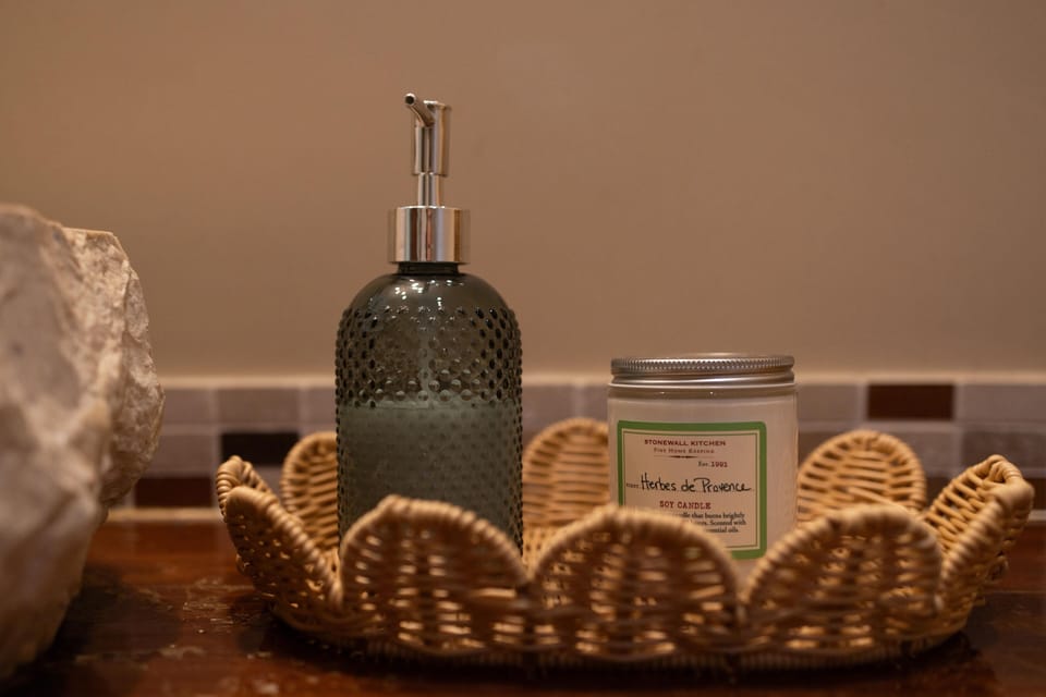 Bathroom amenities