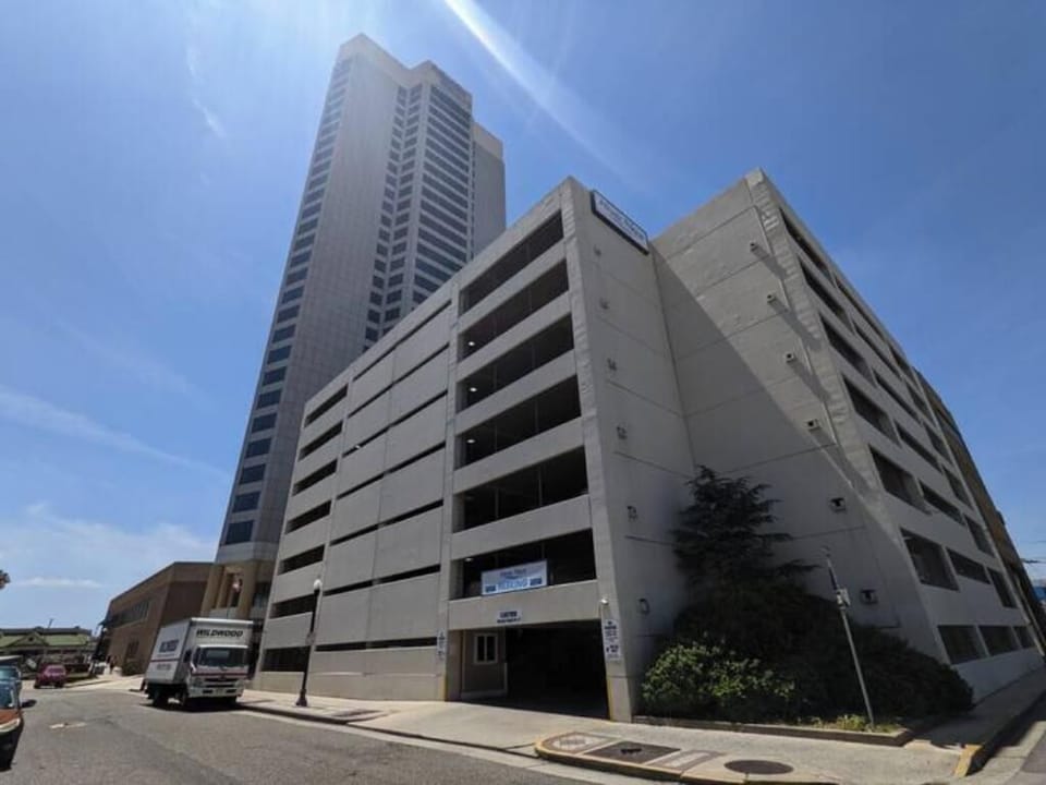 With free parking for one vehicle, you have more time to enjoy this cozy condo!
