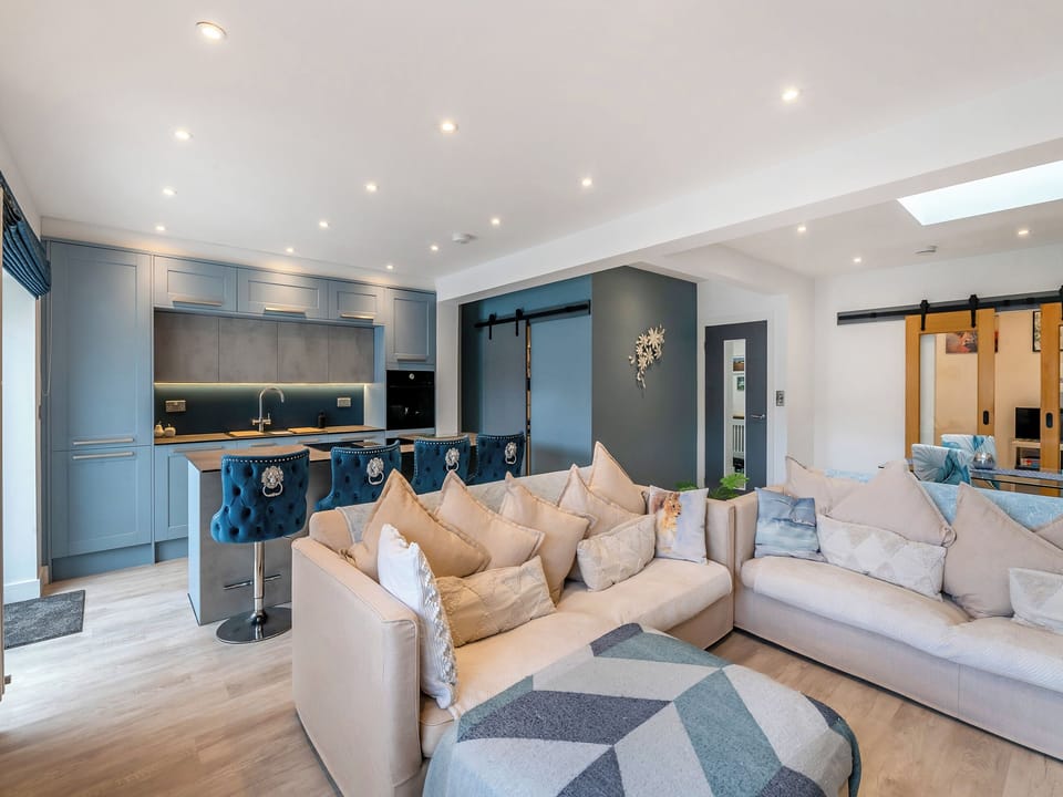 Open plan living space | Queensway, scarborough