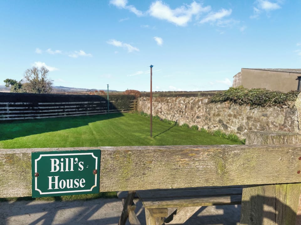 Outdoor | Bill&rsquo;s House - Elwick Farm Holiday Cottages, Belford