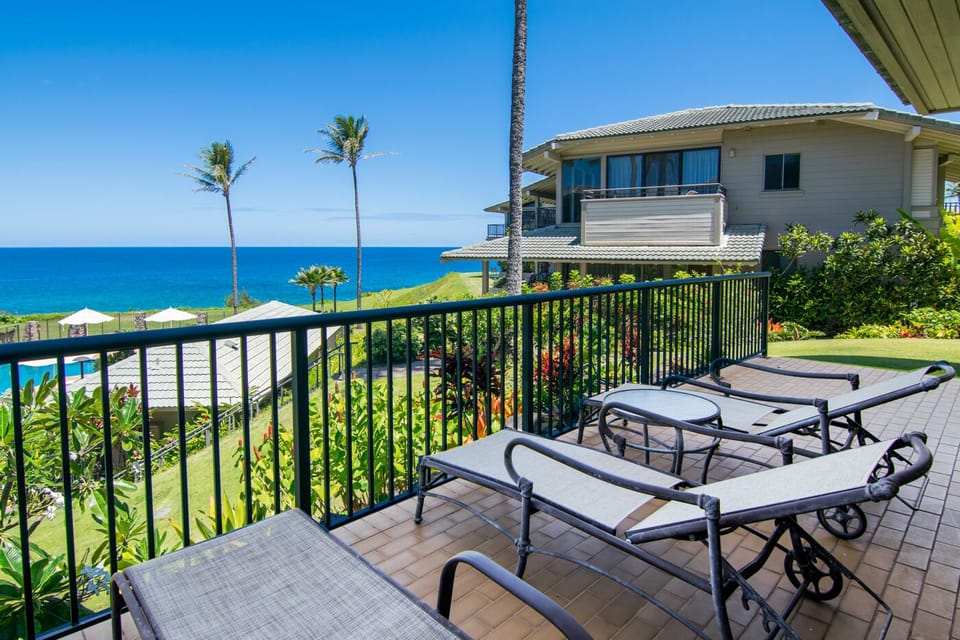Balcony with ocean view
