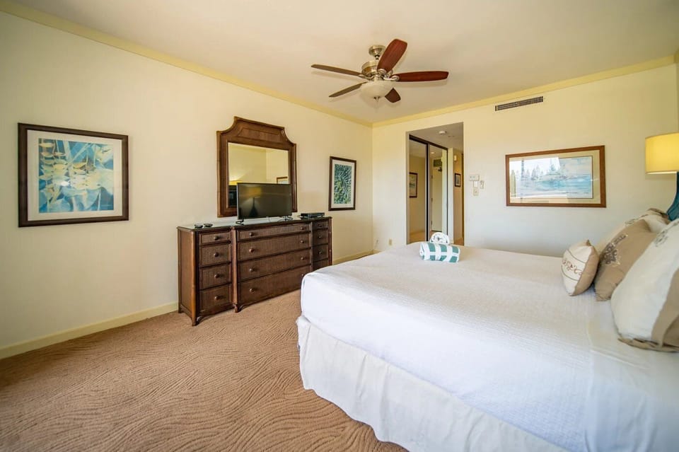 Bedroom. Interior and views may vary based on location and availability.