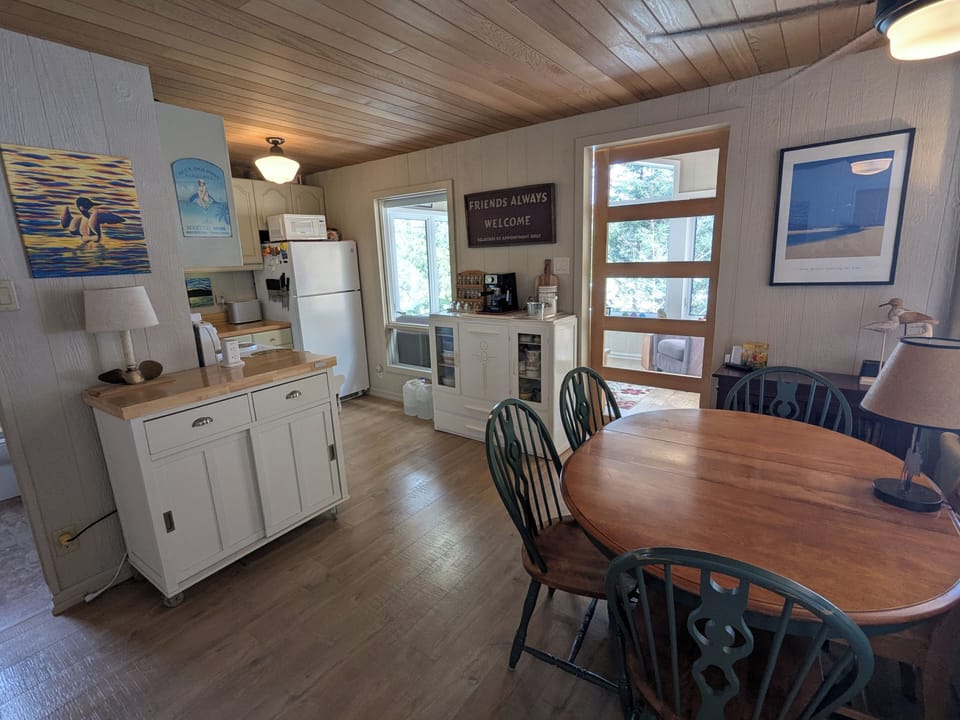 Open concept dining and kitchen