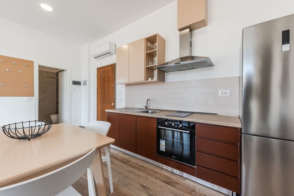 Fully-equipped kitchen