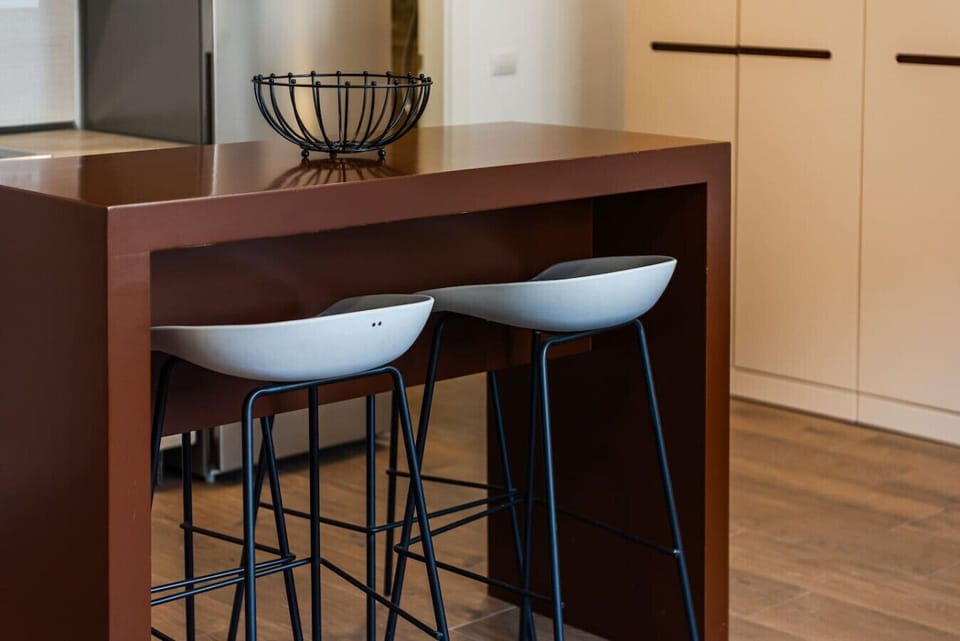 Dining area details
