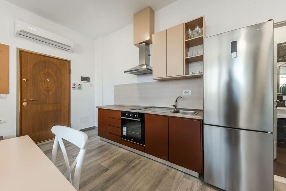 Fully-equipped kitchen