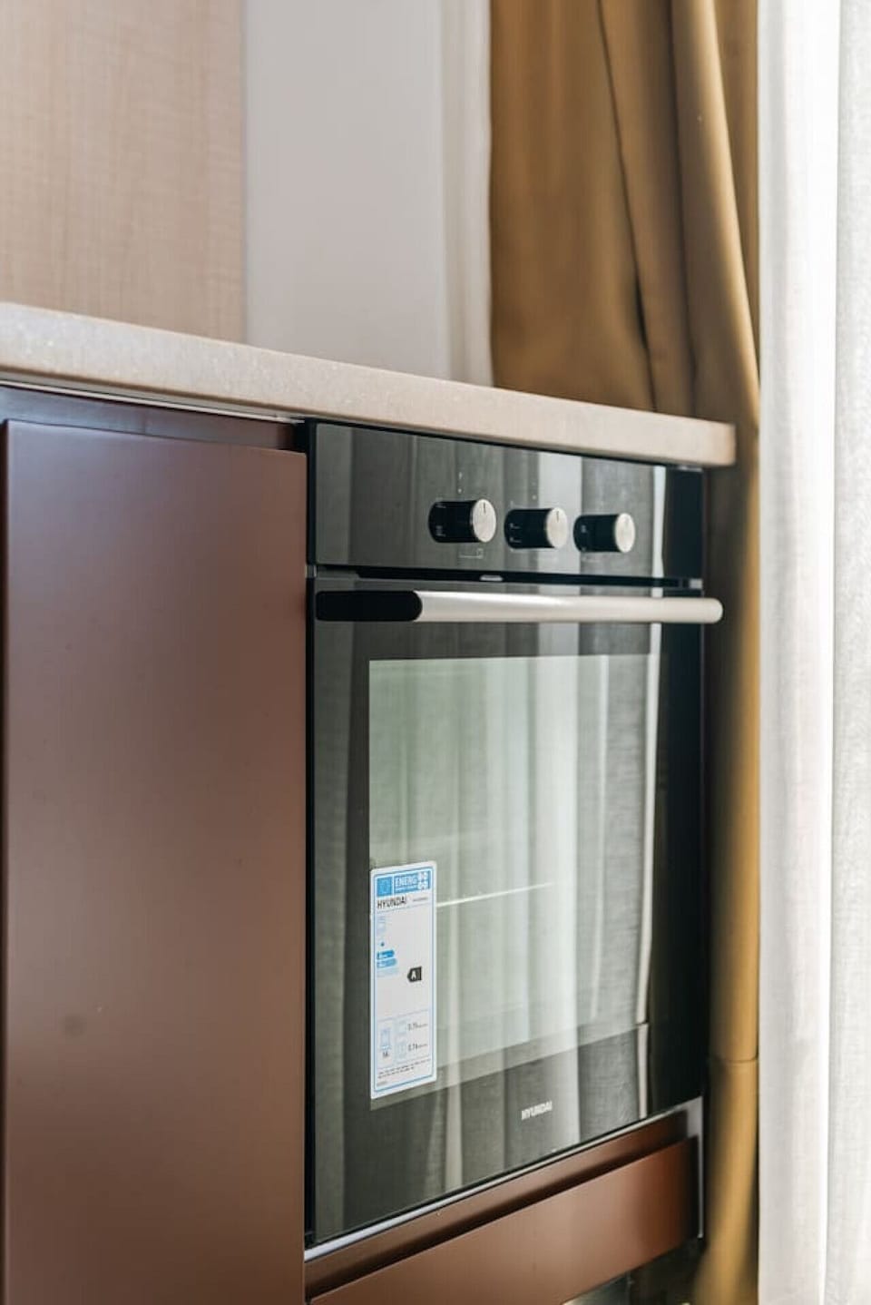 Fully-equipped kitchen details