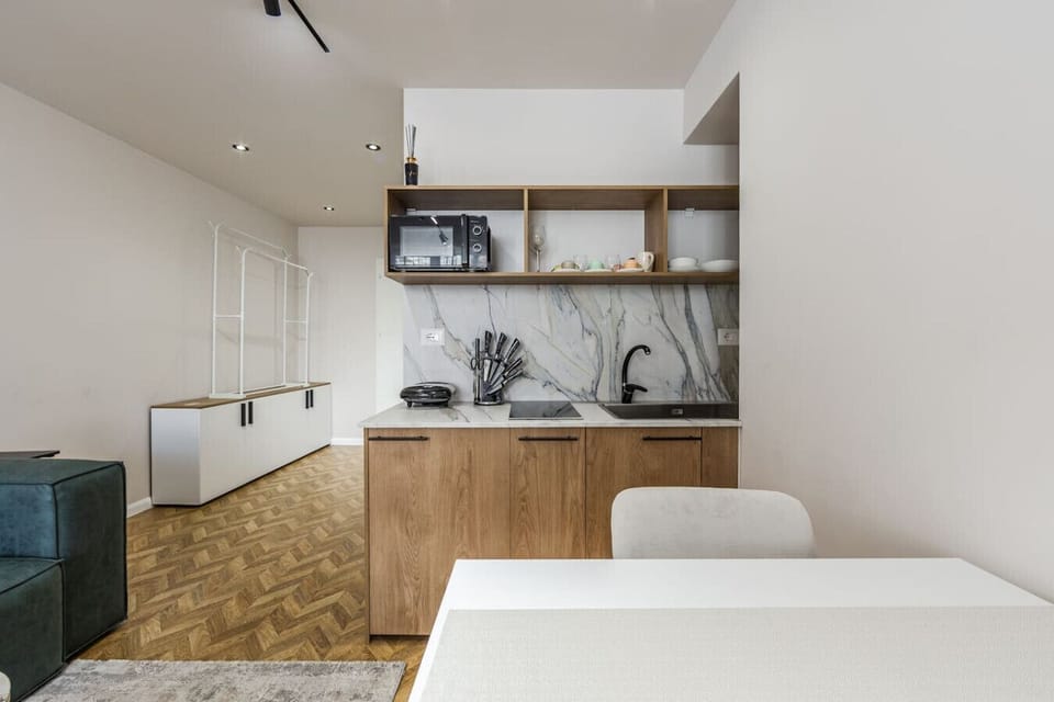 Fully-equipped kitchen
