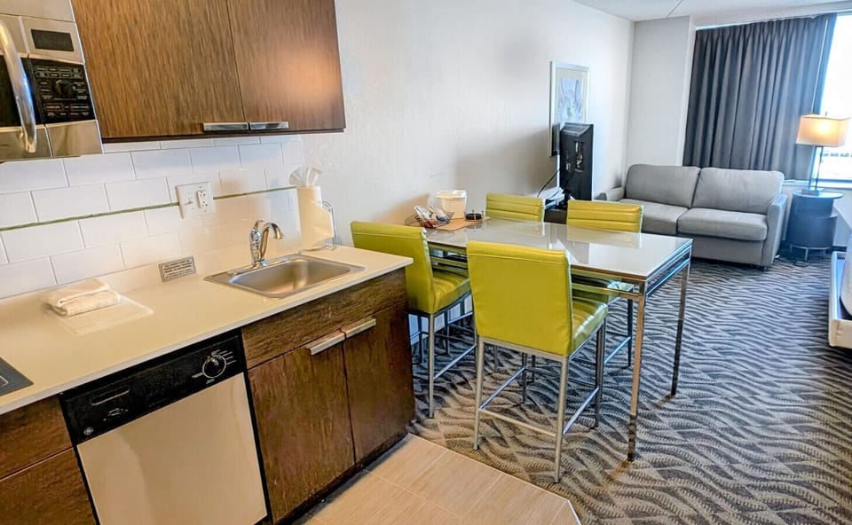 Modern complete kitchen & cozy dining for 4! 🍽️✨