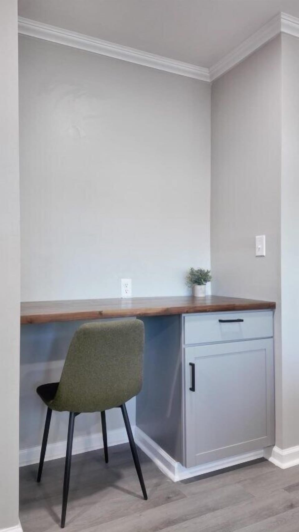 Dedicated office space for your laptop