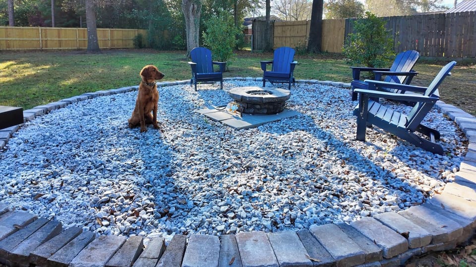 Charming 4BR/2BA Home in Bainbridge - backyard fire pit