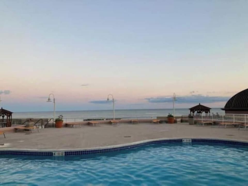 Enjoy Ocean Views from the Shared Pool — Perfect for Sunrises & Sunsets!