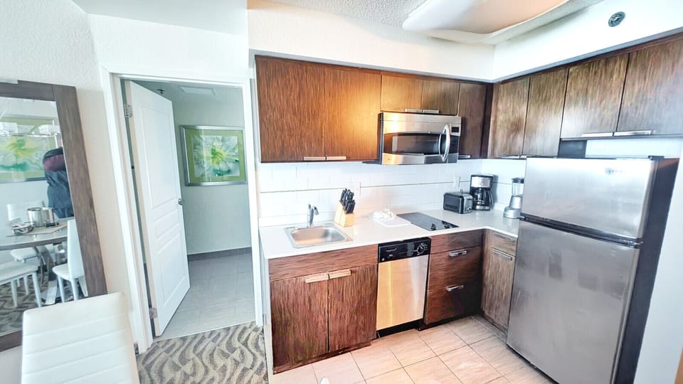Kitchenette with Fridge, Microwave, Utensils, Coffee Maker & Toaster!