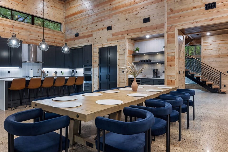 Dining table for everyone