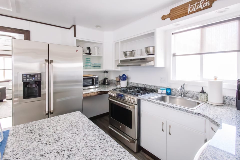 Fully equipped kitchen