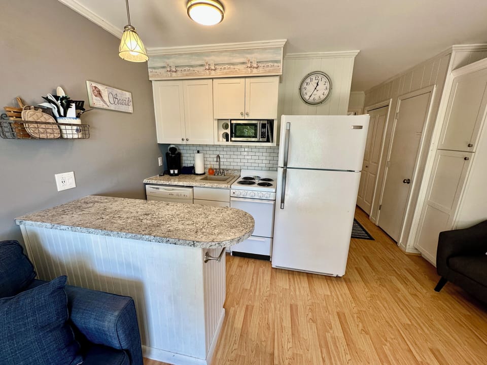 Kitchen - Fully equipped kitchen