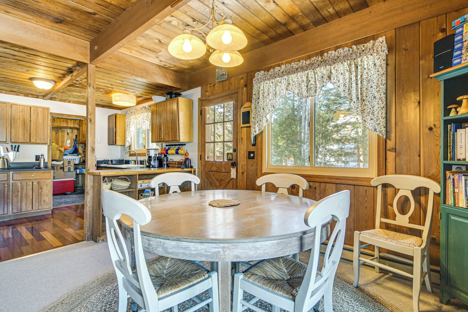 Dining Area | 1st Floor