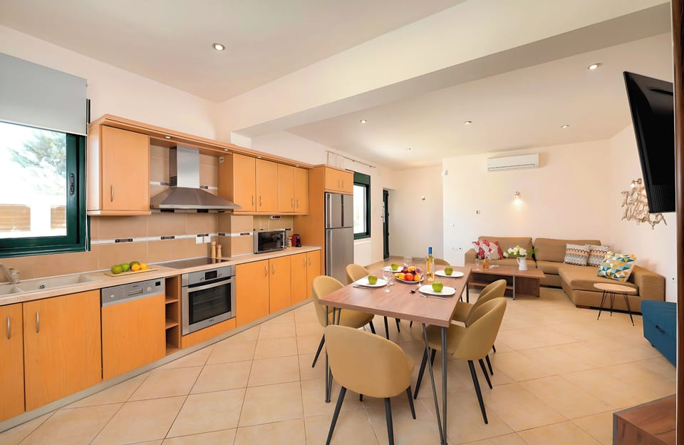 Eliomar Beachside Villa | HotelPraxis Group