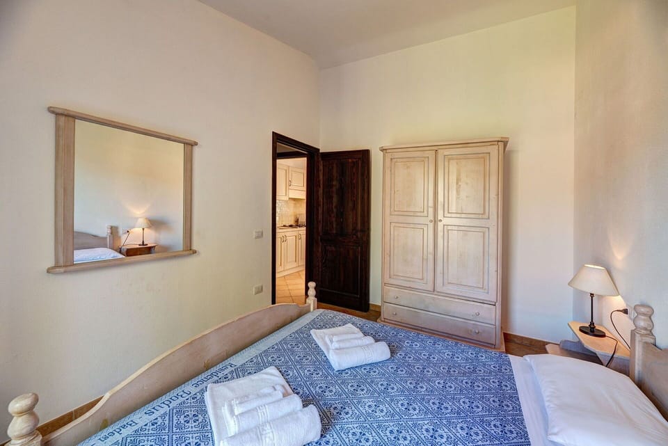 Autumn, Bedroom, Spring, Summer