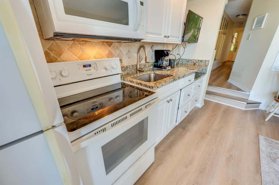 Large Kitchen Area