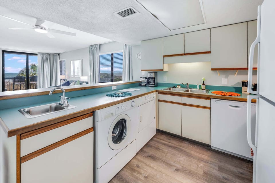 Fully Equipped Kitchen for Your Stay
