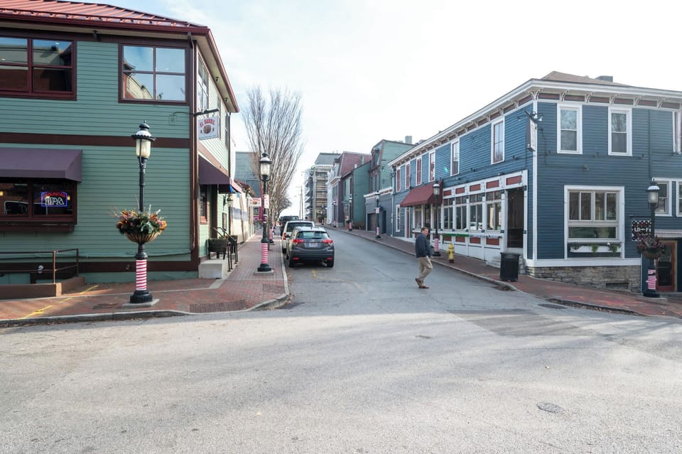 Enjoy fabulous community attractions & amenities during your Cincinnati escape