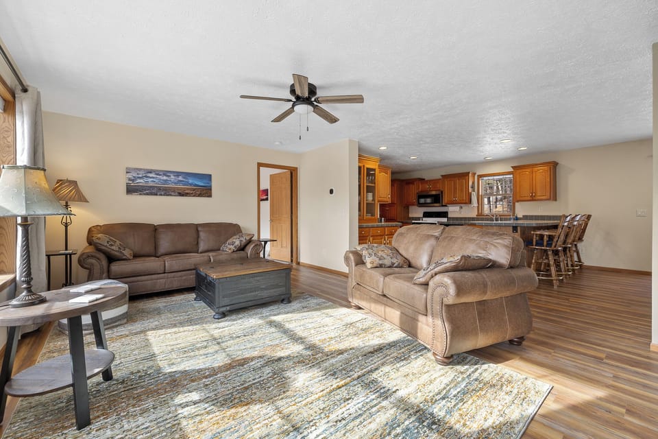 ae848340-d770-4ad2-aff6-7b58fc1e86a3