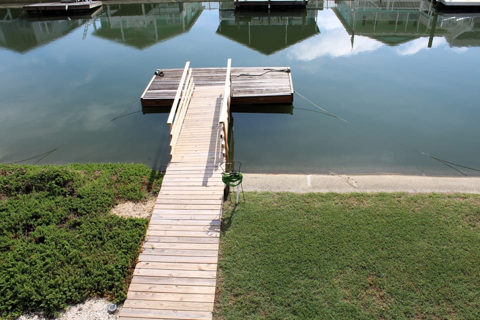Dock