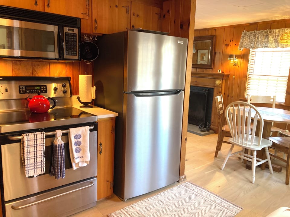 Partial kitchen view to dining / living rooms

