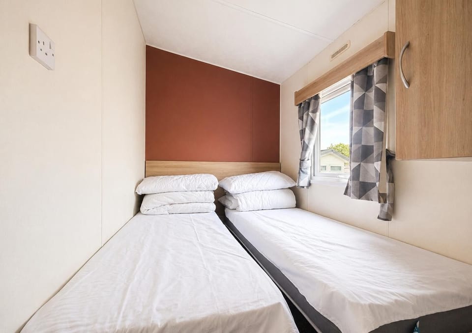 Create lasting memories with your loved ones on the Suffolk coast at Kessingland Beach Holiday Park, where Kessingland beach Lowestoft and the joys of caravan holidays Suffolk await.