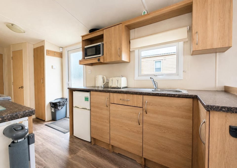 Enjoy the ultimate last minute family holidays at Kessingland Beach Holiday Park Lowestoft, with cozy caravan holidays featuring multiple bedrooms in a caravan to suit your needs.