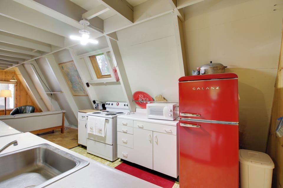 Kitchen | 1st Floor | Drip Coffee Maker | Air Fryer | Cooking Basics