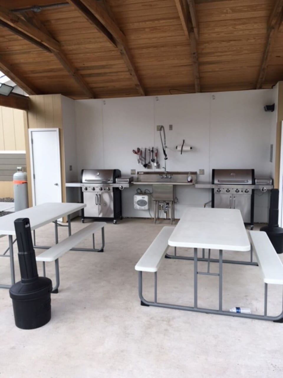 3-Bedroom House. Grill station made available to  you throughout the grounds. Furniture and decorations may vary as we refresh the house on an ongoing basis.