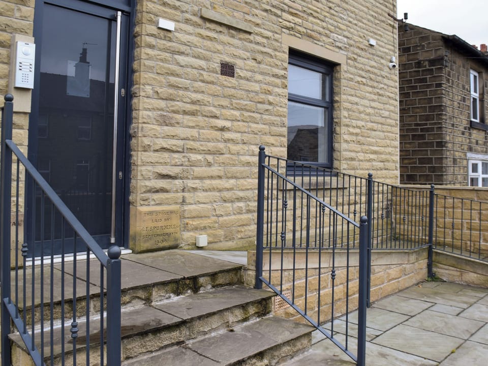 Exterior | Apartment 6 - The Old Clubhouse, Newsome, near Huddersfield