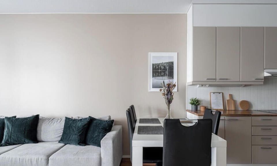 The apartment is equipped with all the modern amenities you need, including a fully stocked kitchen with a dishwasher and coffee maker